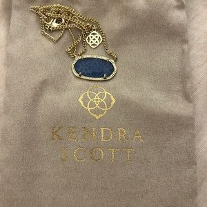 Large Elisa kendra Scott reversible necklace.
